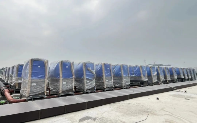 美的烈焰系列空气源热泵